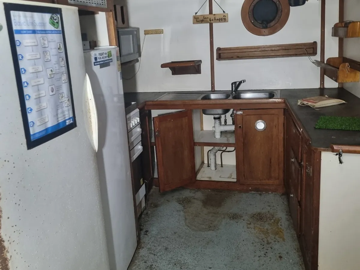 Kapal pukat untuk dijual