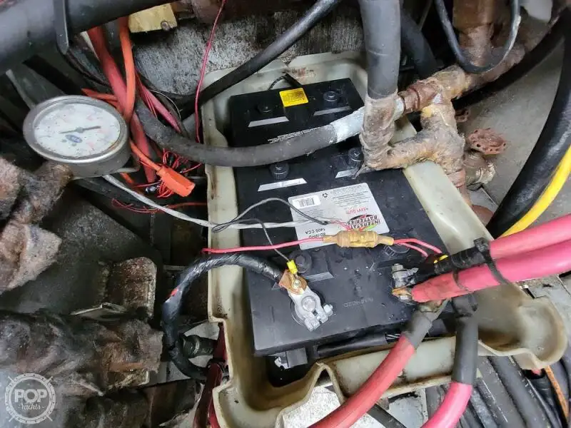 Sekoci penyelamat untuk dijual