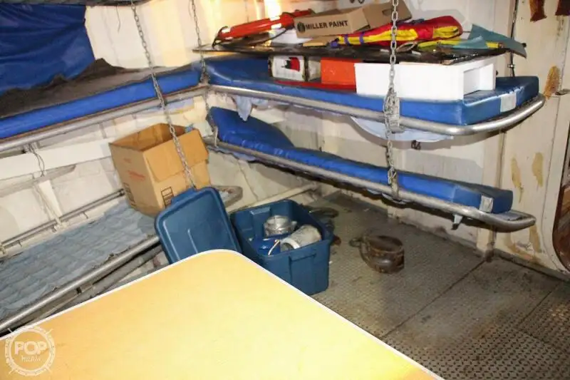 Kapal feri untuk dijual