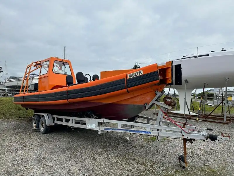 Perahu karet kaku untuk dijual