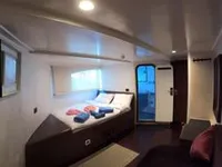 Yacht untuk dijual