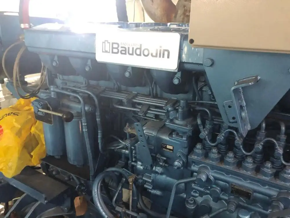 Katamaran untuk dijual