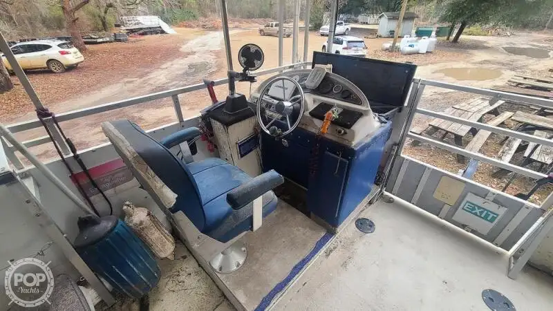 Kapal penumpang untuk dijual