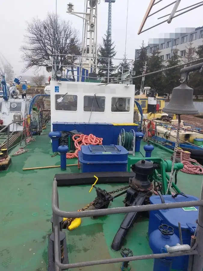 Kapal survei untuk dijual