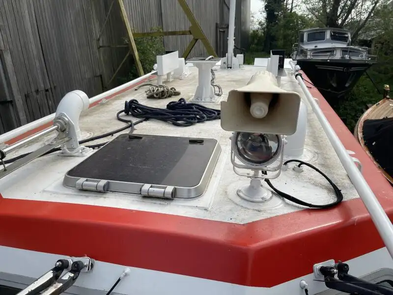 Kapal patroli untuk dijual