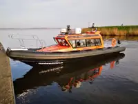 Kapal kontainer dijual
