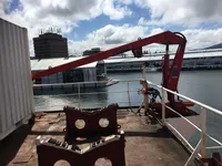Kapal penelitian untuk dijual