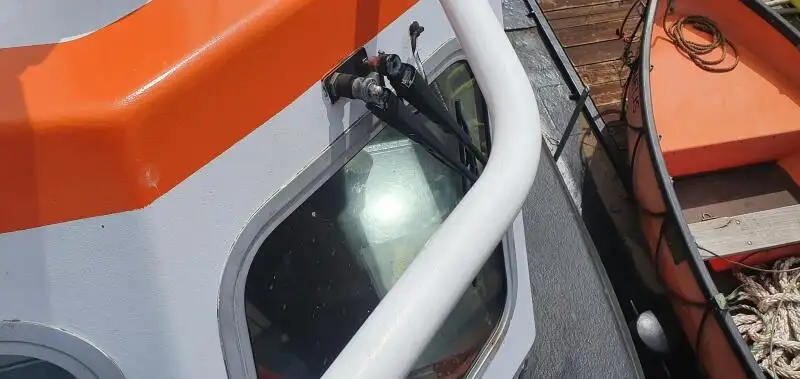 Kapal patroli untuk dijual
