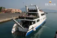 Kapal feri dijual