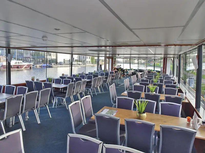 Kapal pesiar untuk dijual