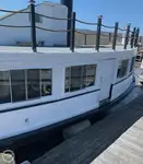 Kapal penumpang dijual