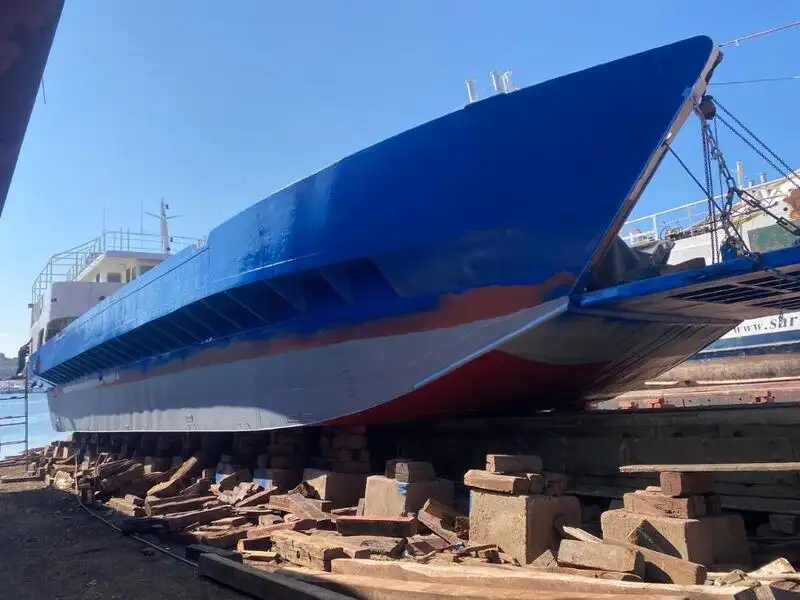 Kapal feri untuk dijual