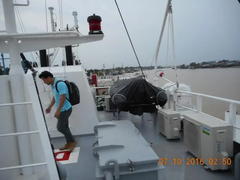 Kapal kontainer untuk dijual