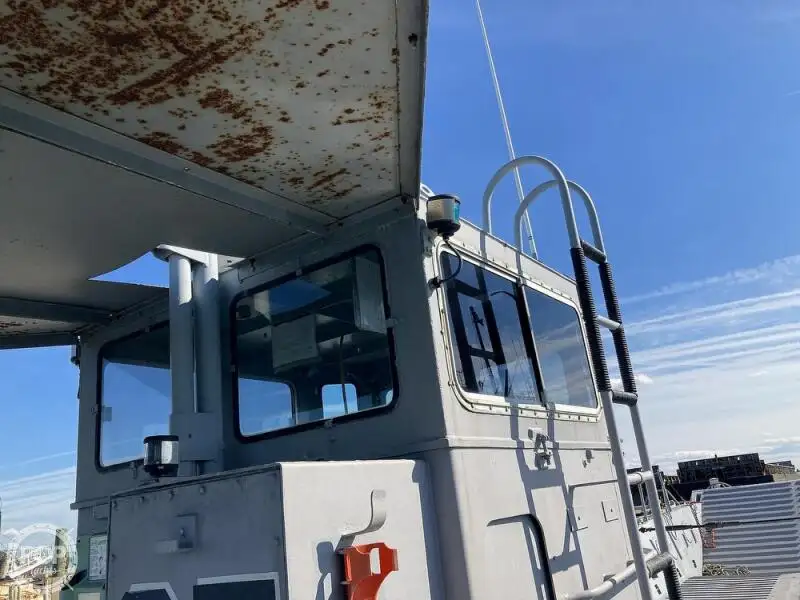Kapal pendarat, tank untuk dijual
