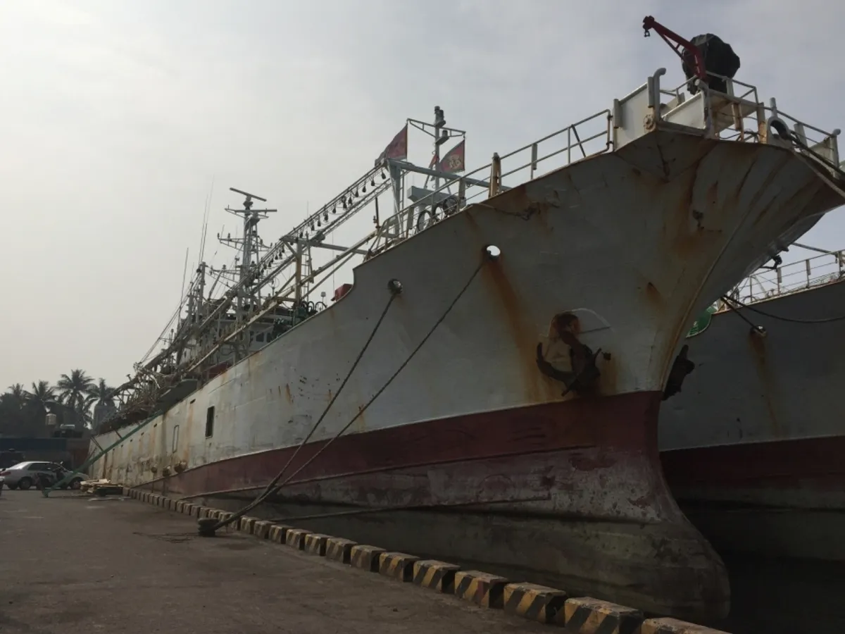 Kapal penangkap cumi-cumi untuk dijual