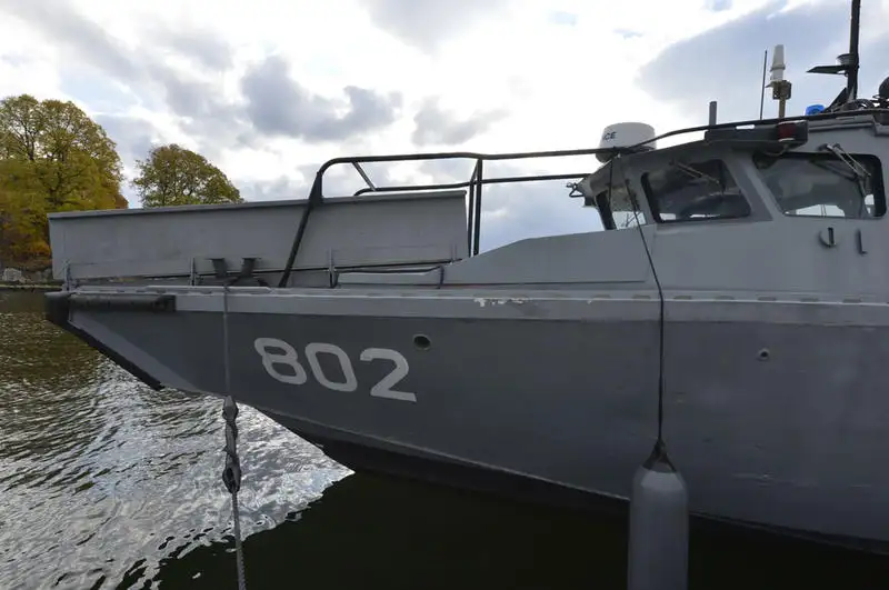 Kapal angkatan laut / militer untuk dijual