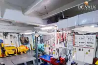Kapal feri untuk dijual