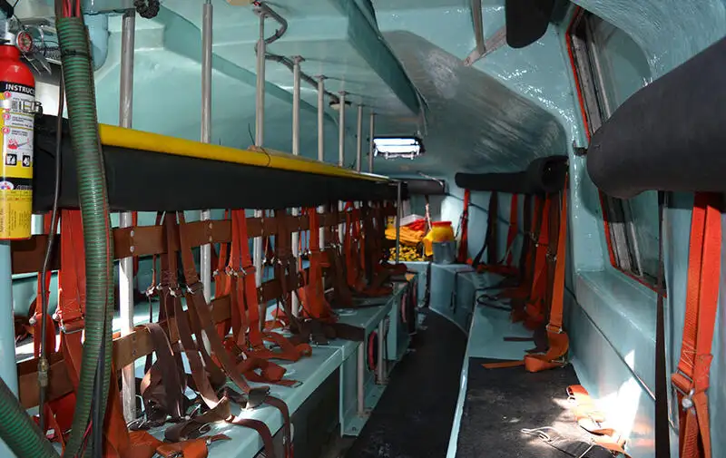Kapal pengangkut LNG untuk dijual