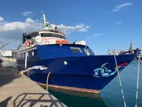 Kapal feri untuk dijual