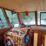 Kapal pesiar untuk dijual