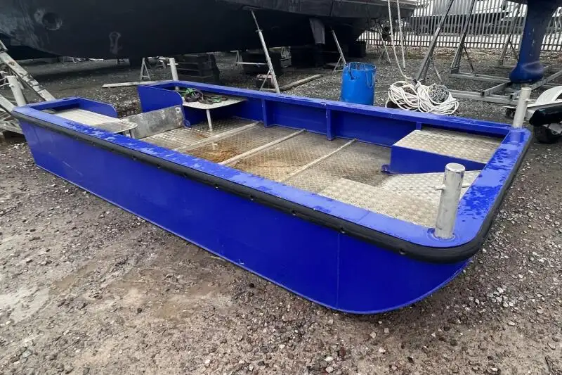 Kapal feri untuk dijual