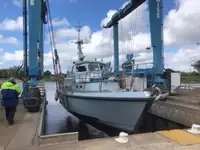 Kapal survei untuk dijual