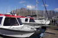 Kapal penyelamat untuk dijual