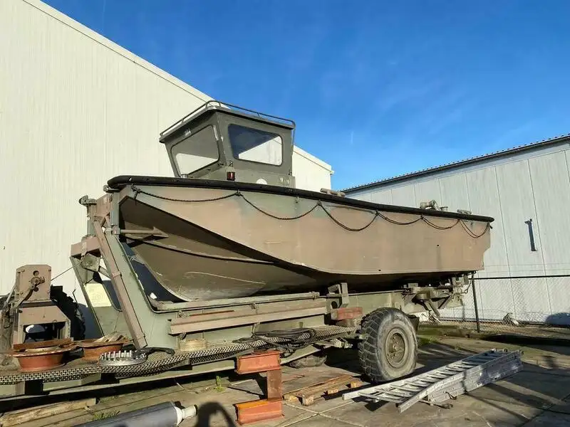 Kapal tunda untuk dijual