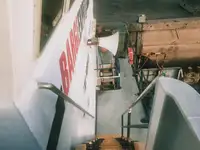 Kapal pendarat, tank untuk dijual