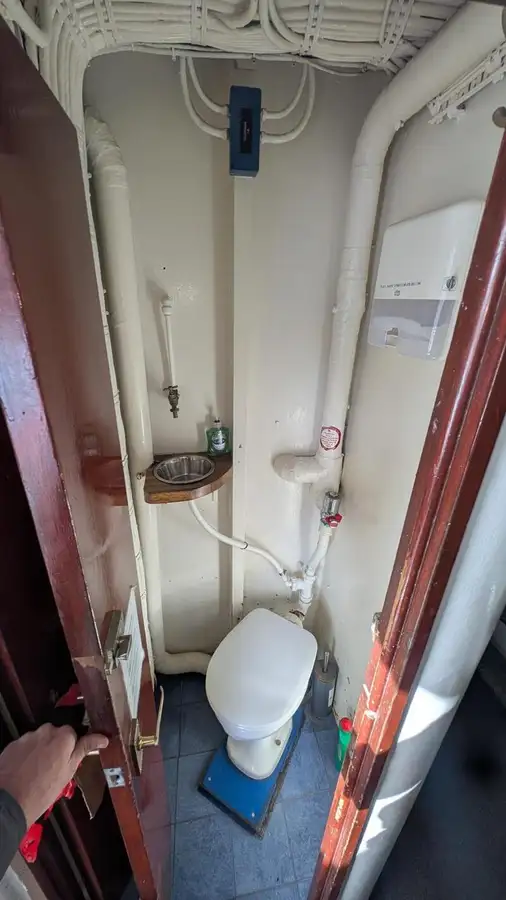 Kapal survei untuk dijual