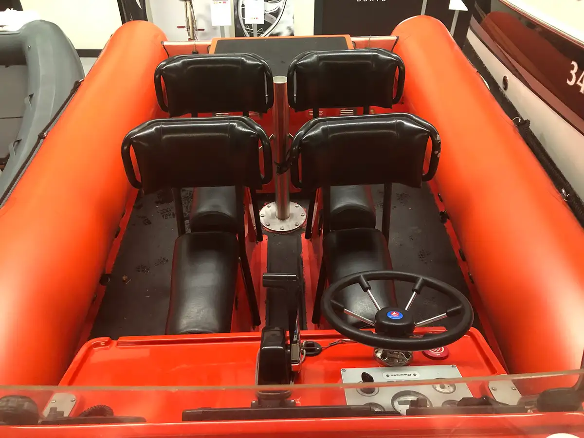 Kapal kontainer untuk dijual