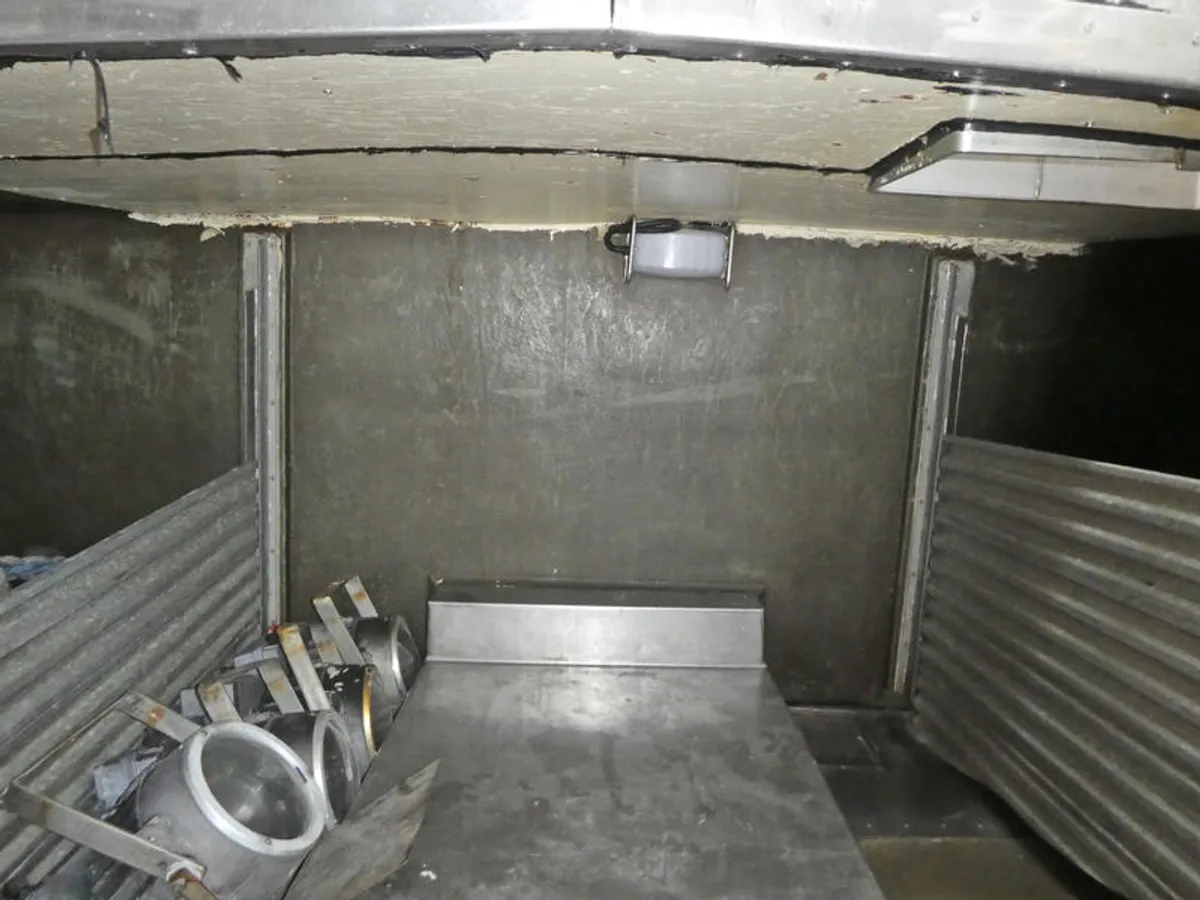 Kapal feri untuk dijual