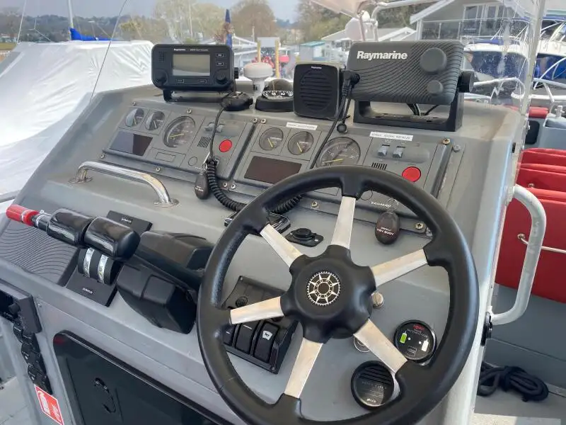 Kapal feri untuk dijual