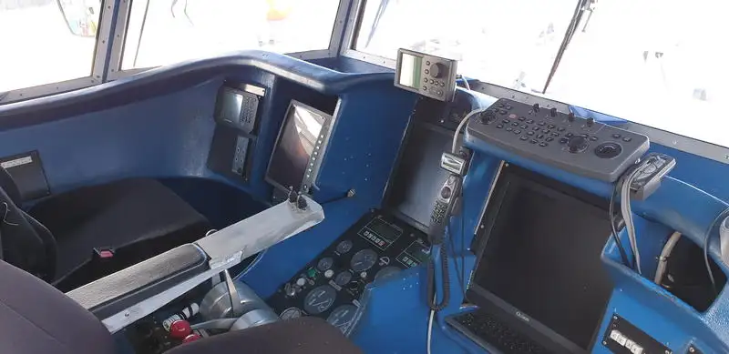 Kapal patroli untuk dijual