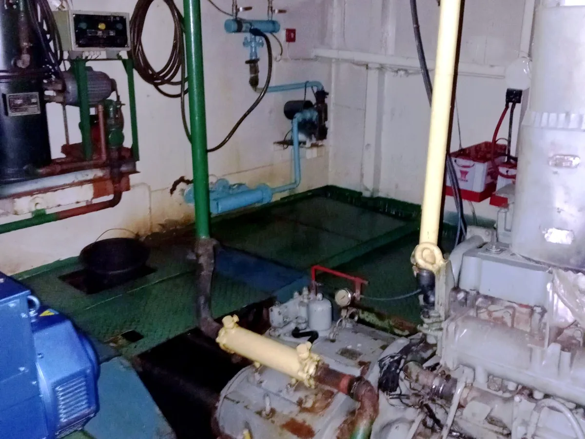Kapal pendarat, tank untuk dijual