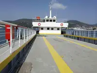 Kapal feri untuk dijual