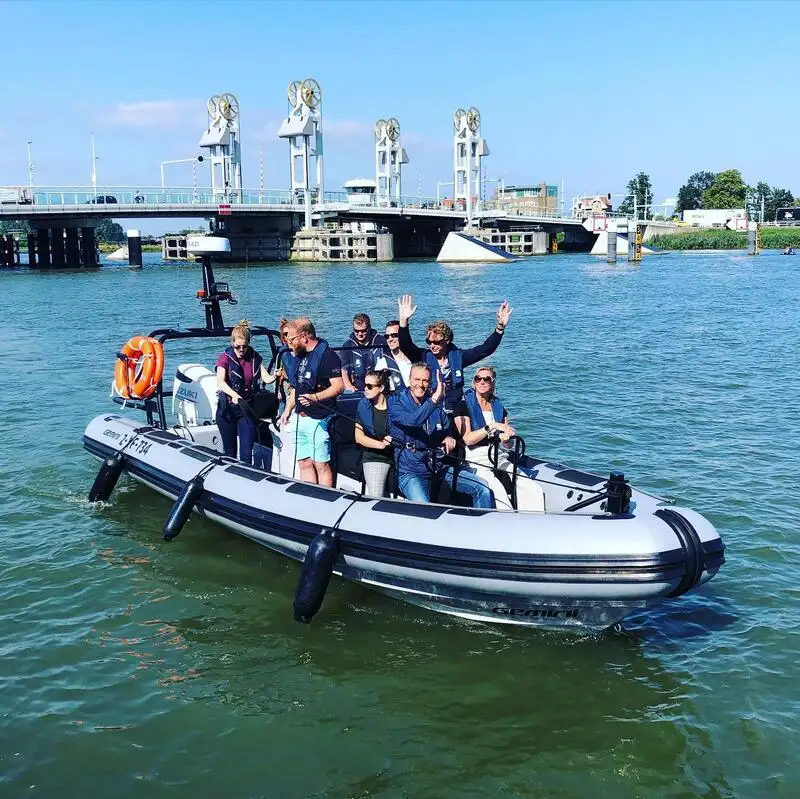 Perahu karet kaku untuk dijual