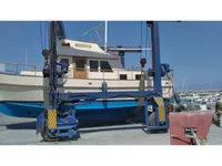 Yacht untuk dijual