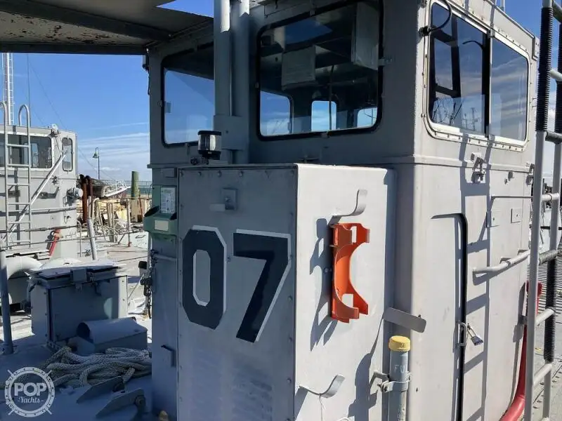 Kapal pendarat, tank untuk dijual