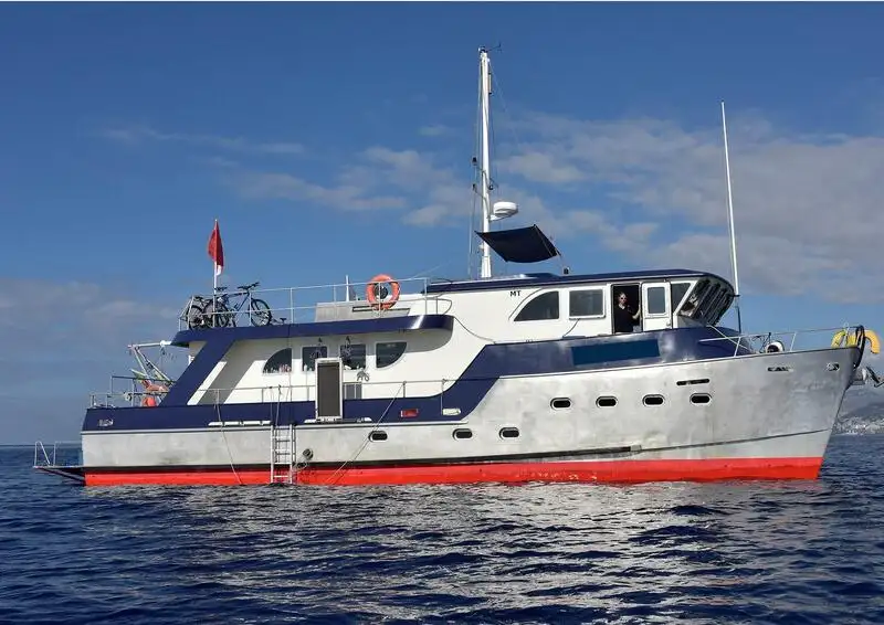 Kapal survei untuk dijual
