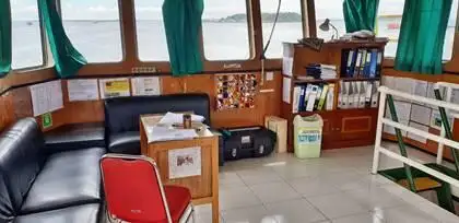 Kapal pendarat, tank untuk dijual