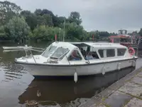 Kapal penumpang untuk dijual