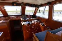 Kapal pesiar untuk dijual