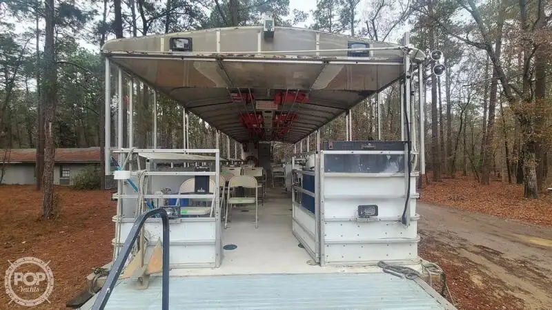 Kapal penumpang untuk dijual