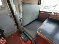 Sekoci penyelamat untuk dijual