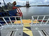 Kapal kontainer untuk dijual