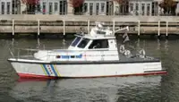Kapal patroli untuk dijual