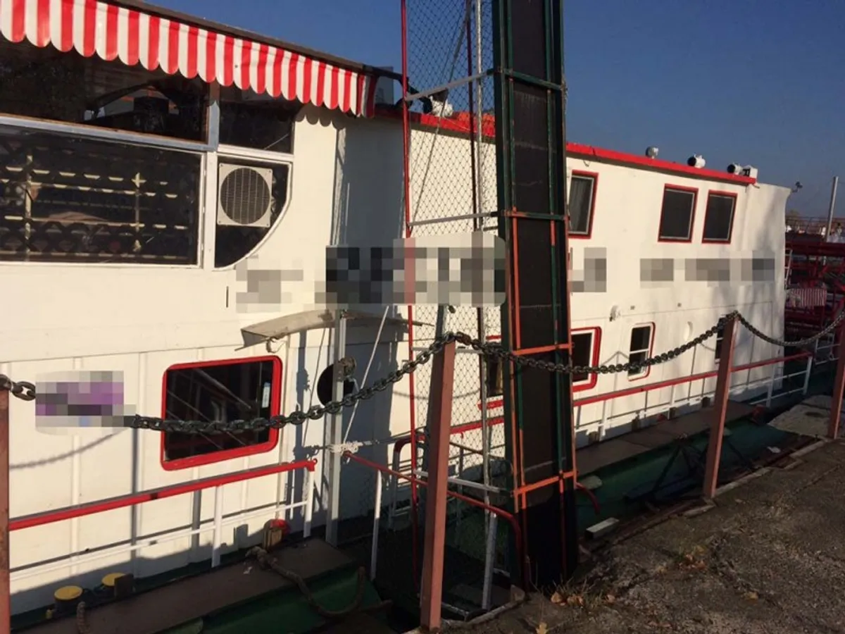 Kapal kontainer untuk dijual