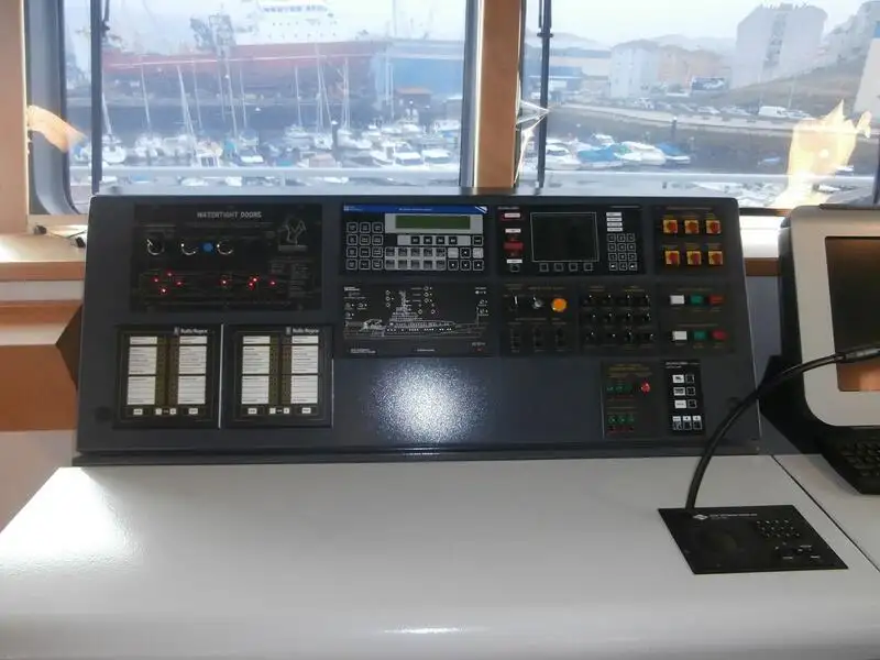 Kapal kontainer untuk dijual