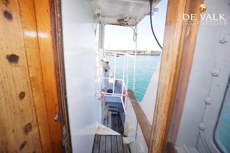 Kapal penelitian untuk dijual